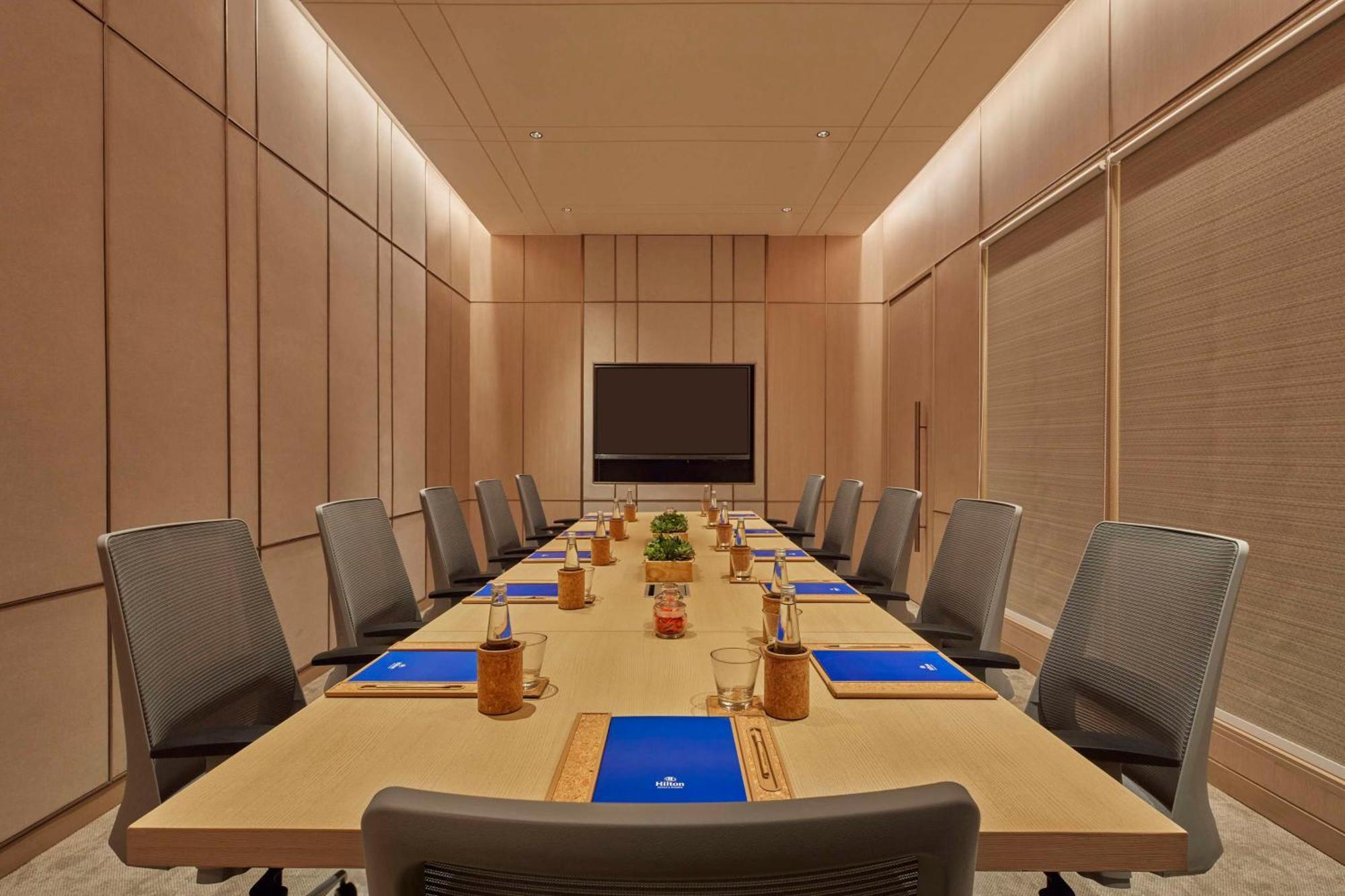 גורגאון Hilton Gurugram Baani City Centre מראה חיצוני תמונה