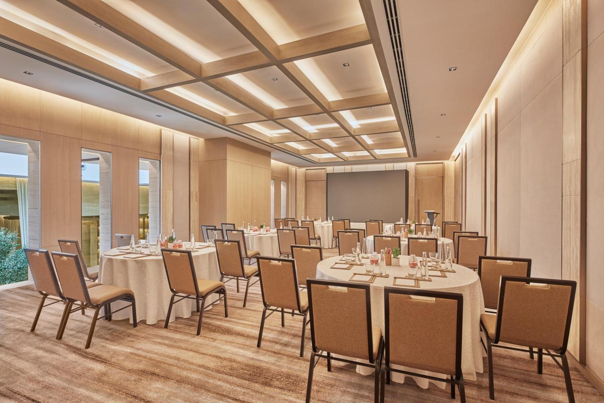 גורגאון Hilton Gurugram Baani City Centre מראה חיצוני תמונה