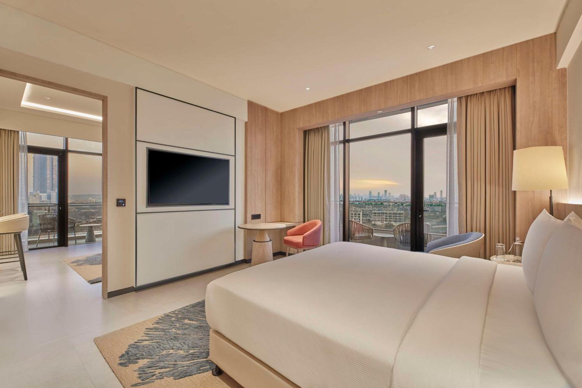 גורגאון Hilton Gurugram Baani City Centre מראה חיצוני תמונה