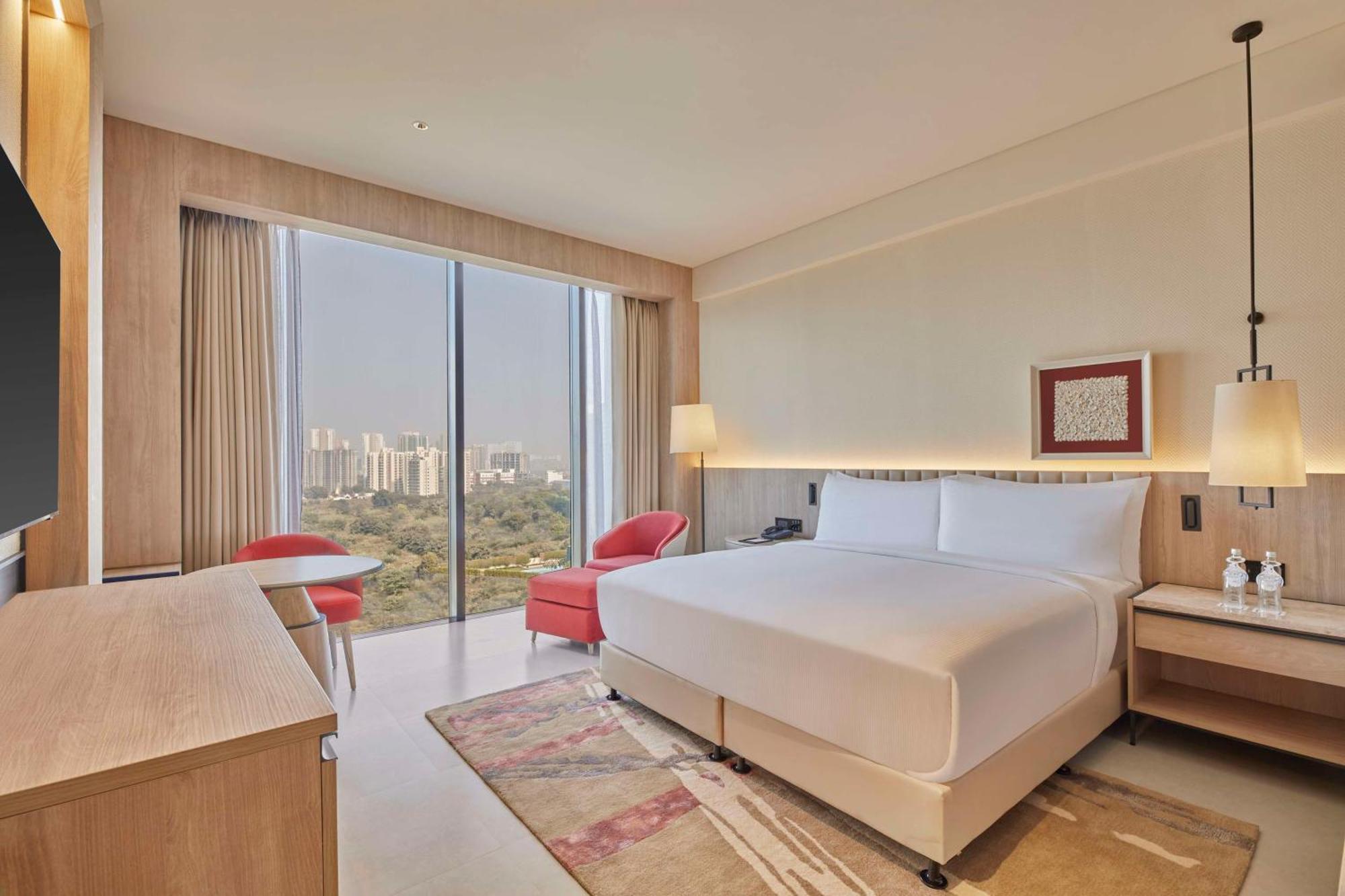 גורגאון Hilton Gurugram Baani City Centre מראה חיצוני תמונה